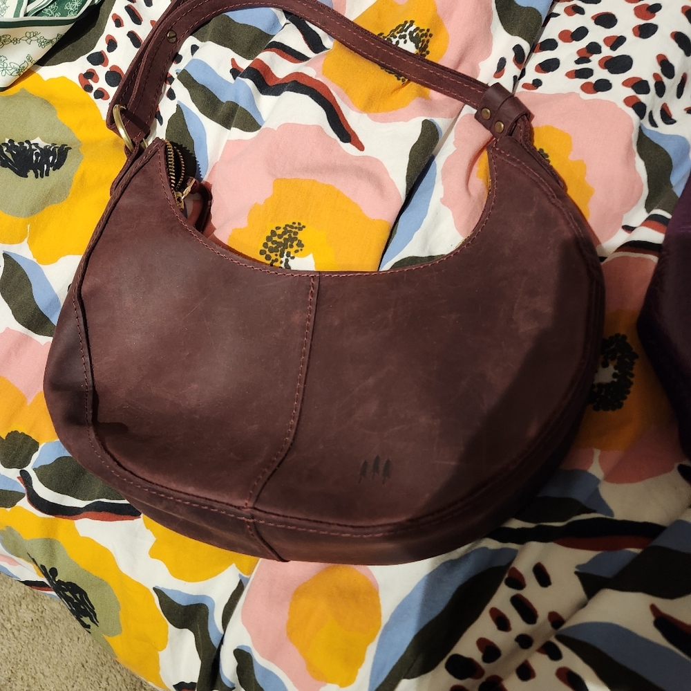 Elegant Burgundy Leather Women's Bag